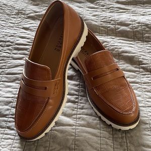 Journee Kenly Penny Loafer Size 8.5 W Brown